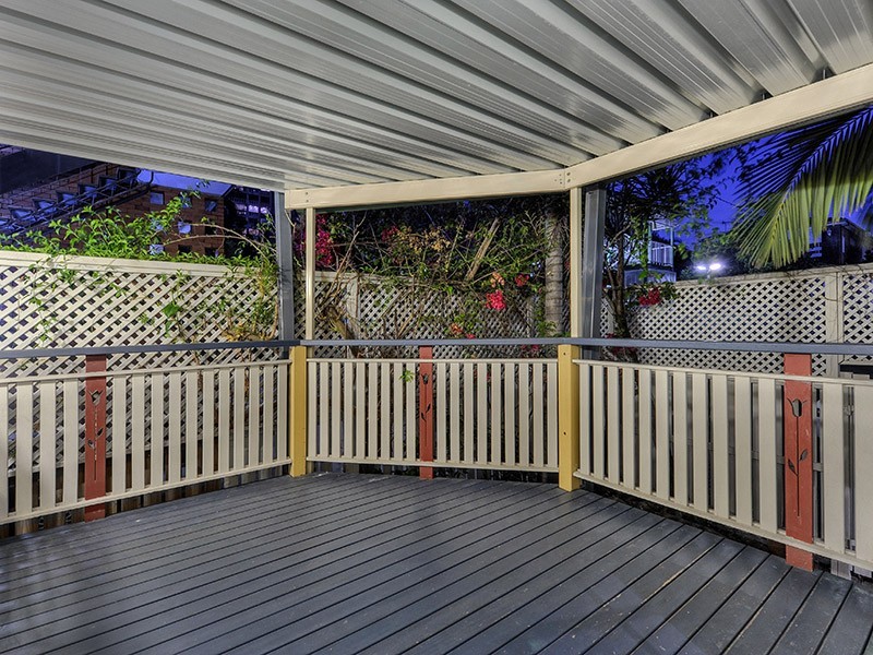 18 LOCKE STREET, New Farm QLD 4005