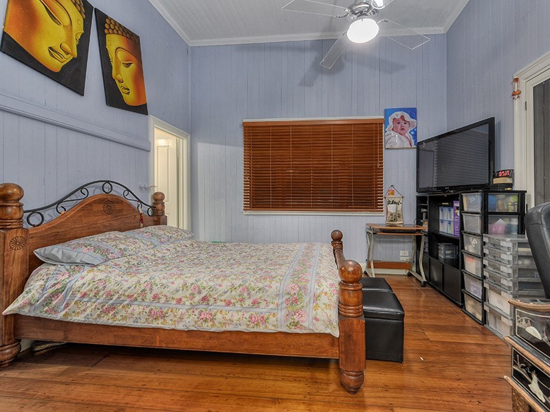 18 LOCKE STREET, New Farm QLD 4005