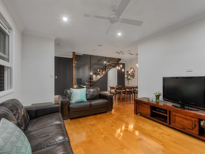 54 DANSIE STREET, Greenslopes QLD 4120
