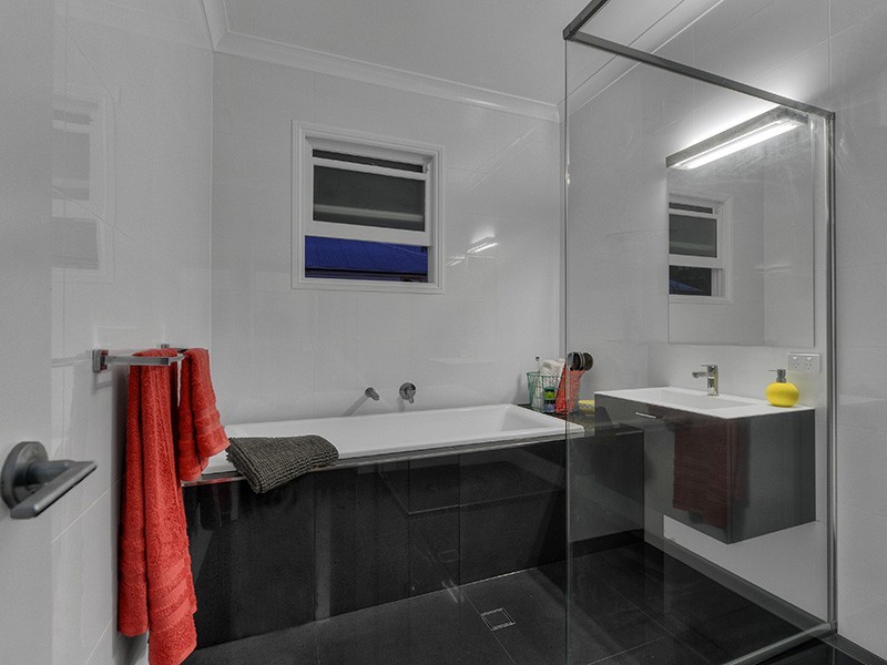 54 DANSIE STREET, Greenslopes QLD 4120