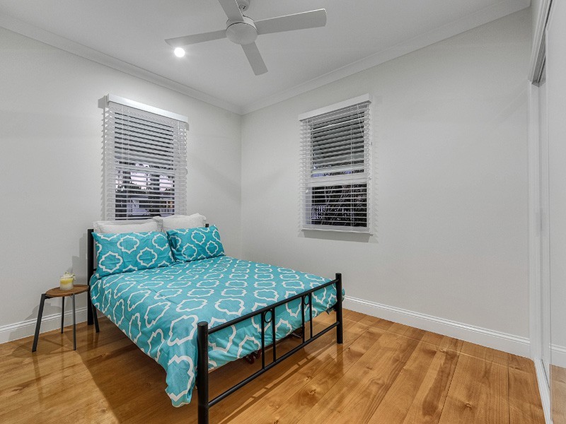 54 DANSIE STREET, Greenslopes QLD 4120