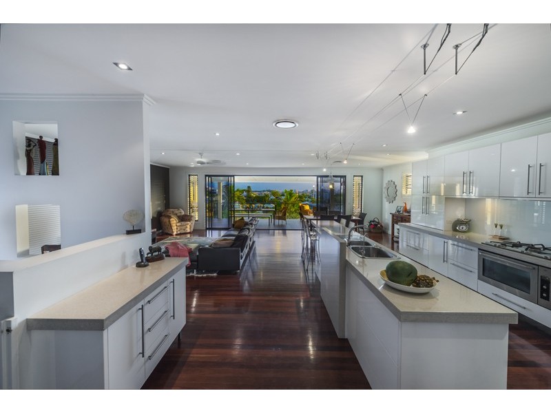 125 Crosby Road, Hamilton QLD 4007