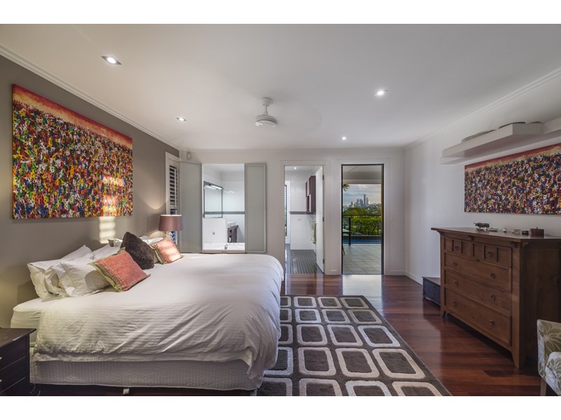 125 Crosby Road, Hamilton QLD 4007