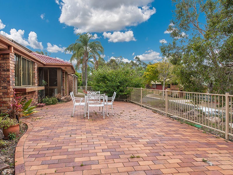 28 Bankhead Crescent, Stafford Heights QLD 4053