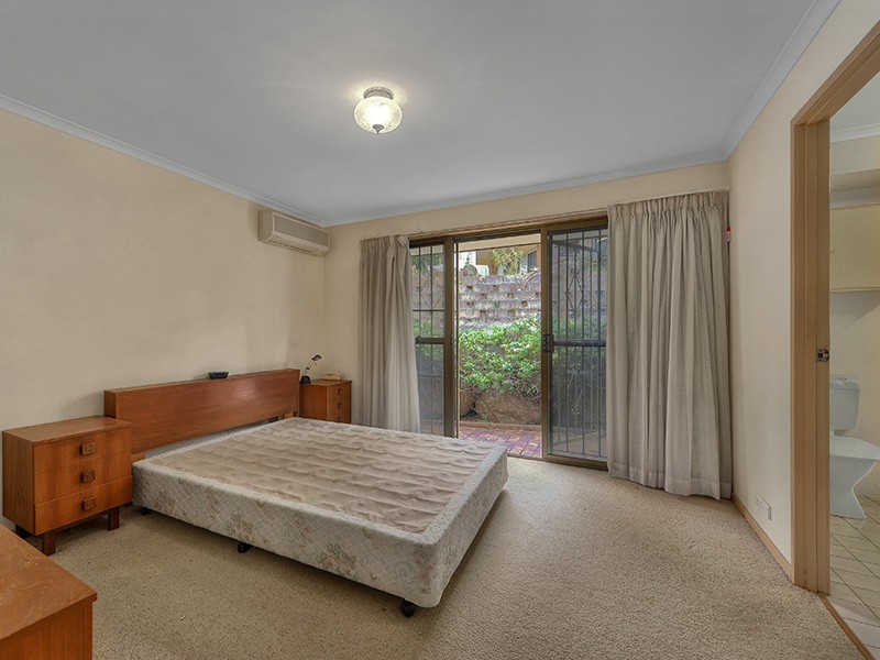 28 Bankhead Crescent, Stafford Heights QLD 4053