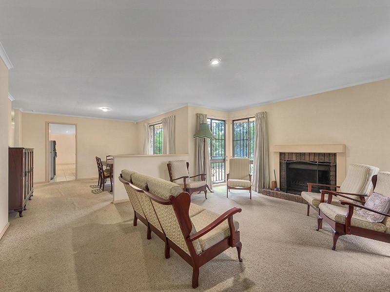 28 Bankhead Crescent, Stafford Heights QLD 4053