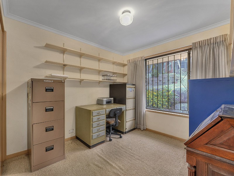 28 Bankhead Crescent, Stafford Heights QLD 4053