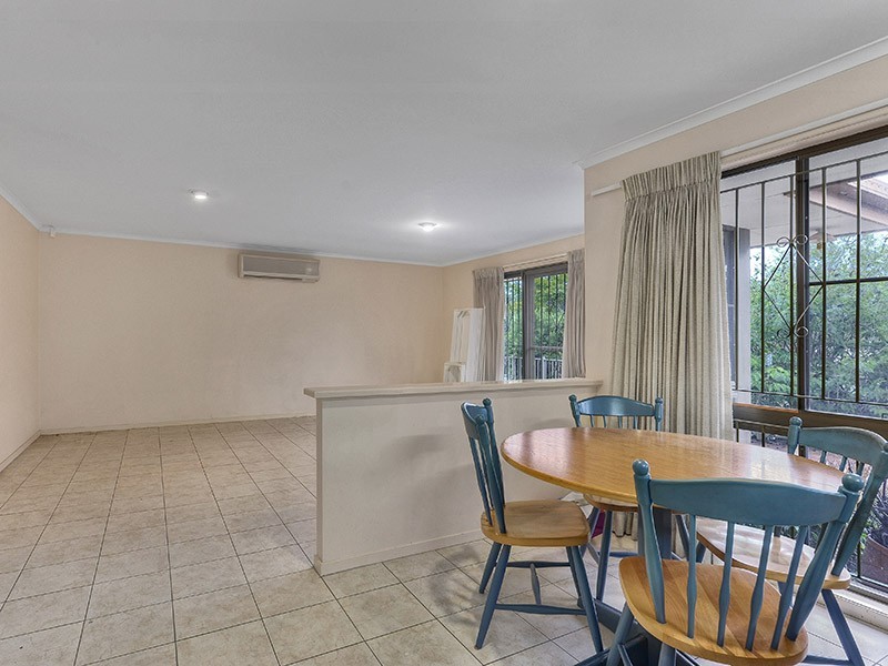 28 Bankhead Crescent, Stafford Heights QLD 4053