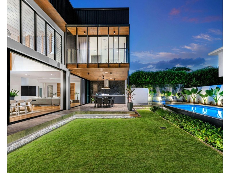 14 Matong Street, Hendra QLD 4011