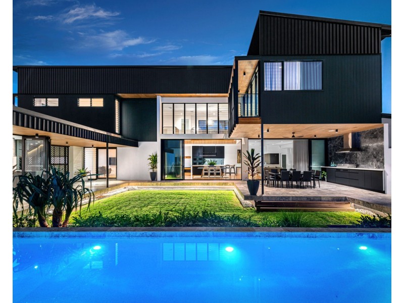 14 Matong Street, Hendra QLD 4011