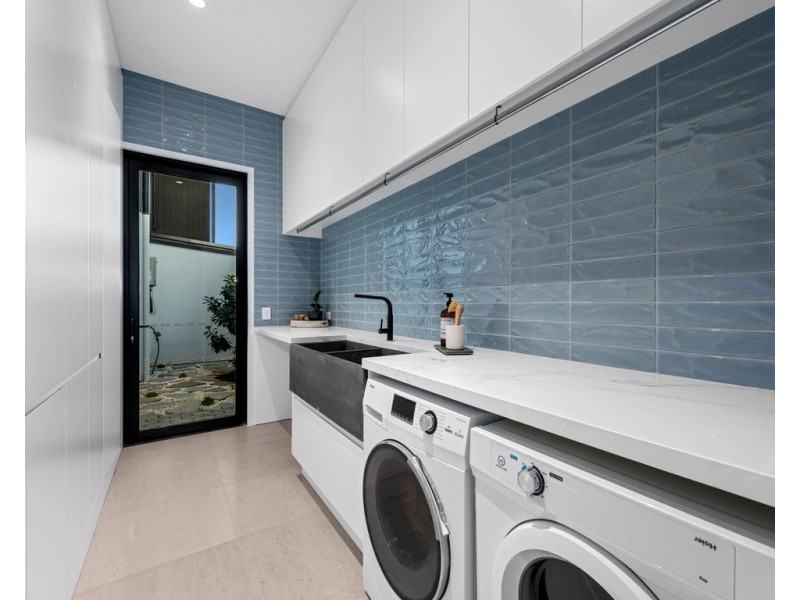 14 Matong Street, Hendra QLD 4011