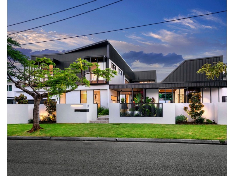 14 Matong Street, Hendra QLD 4011