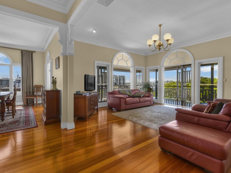 30 Waverley Street, Teneriffe QLD 4005