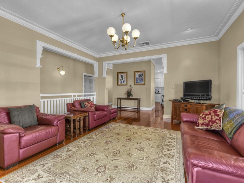 30 Waverley Street, Teneriffe QLD 4005