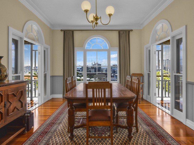 30 Waverley Street, Teneriffe QLD 4005