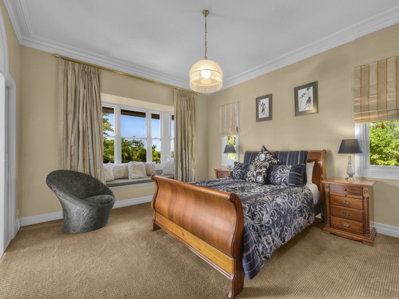 30 Waverley Street, Teneriffe QLD 4005