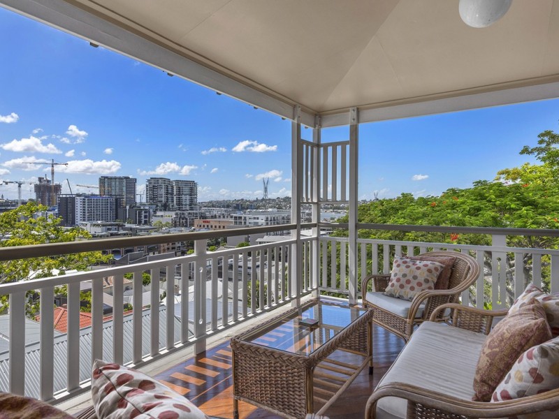 30 Waverley Street, Teneriffe QLD 4005