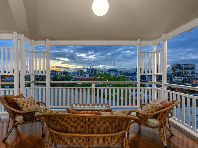 30 Waverley Street, Teneriffe QLD 4005