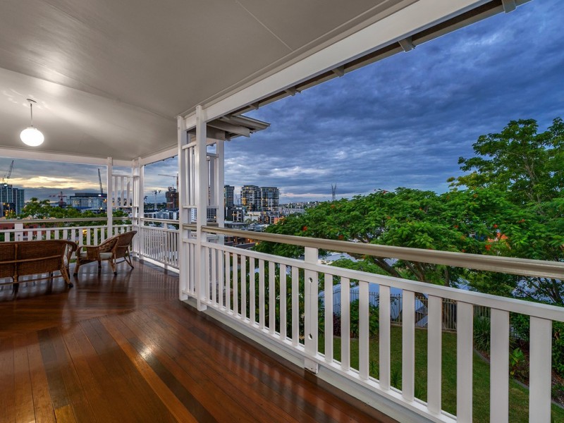 30 Waverley Street, Teneriffe QLD 4005