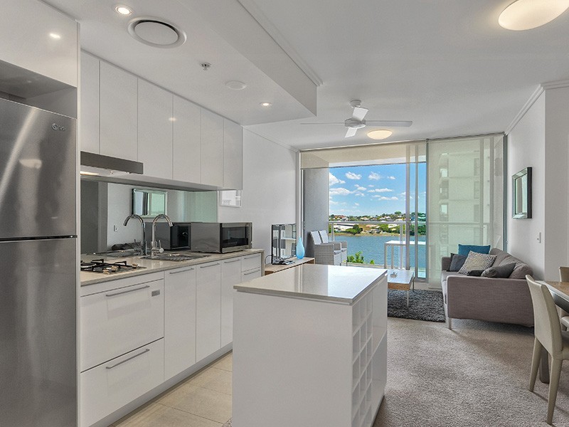 10608/8 Harbour Road, Hamilton QLD 4007