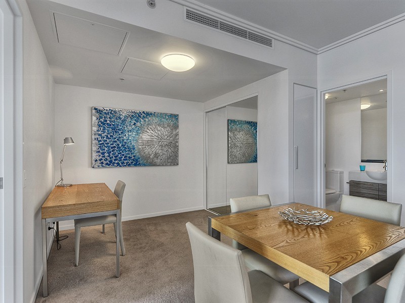 10608/8 Harbour Road, Hamilton QLD 4007