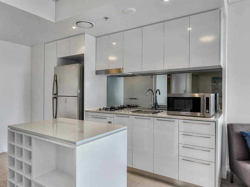 10608/8 Harbour Road, Hamilton QLD 4007