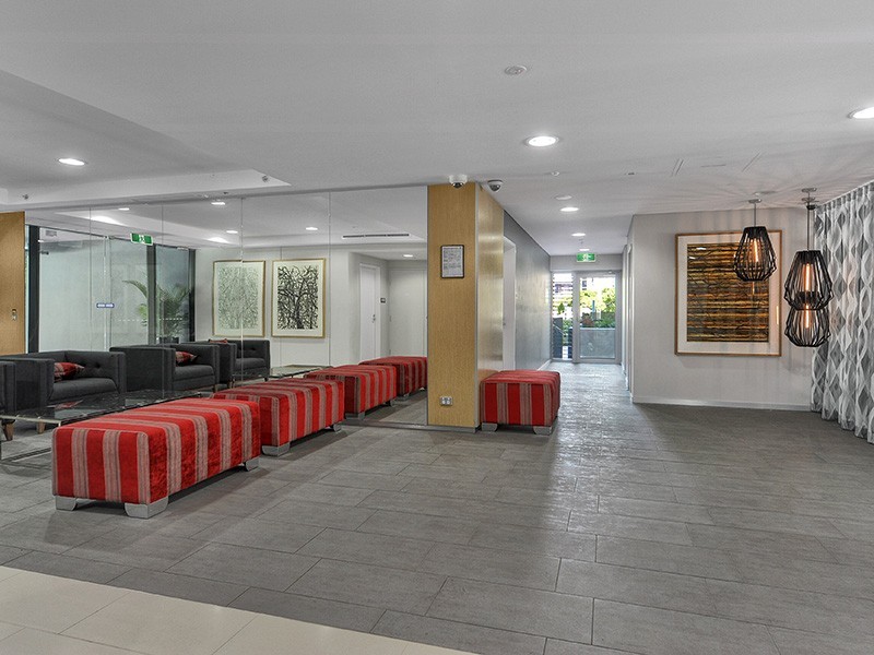 10608/8 Harbour Road, Hamilton QLD 4007