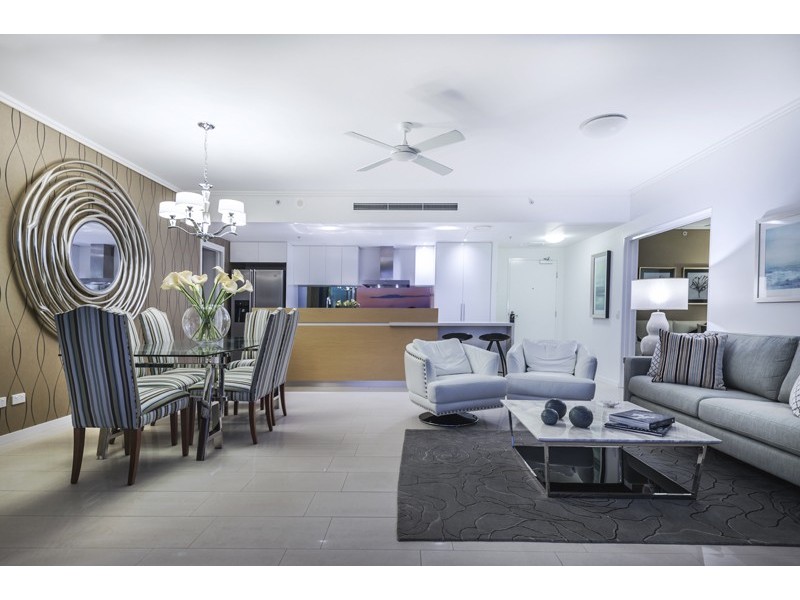 12106 8 Harbour Road, Hamilton QLD 4007