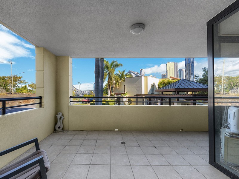 221/100 Bowen Terrace, New Farm QLD 4005