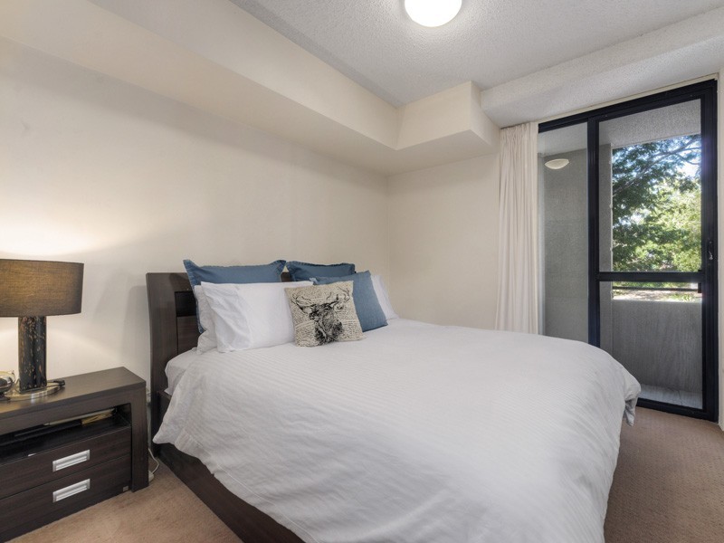 221/100 Bowen Terrace, New Farm QLD 4005