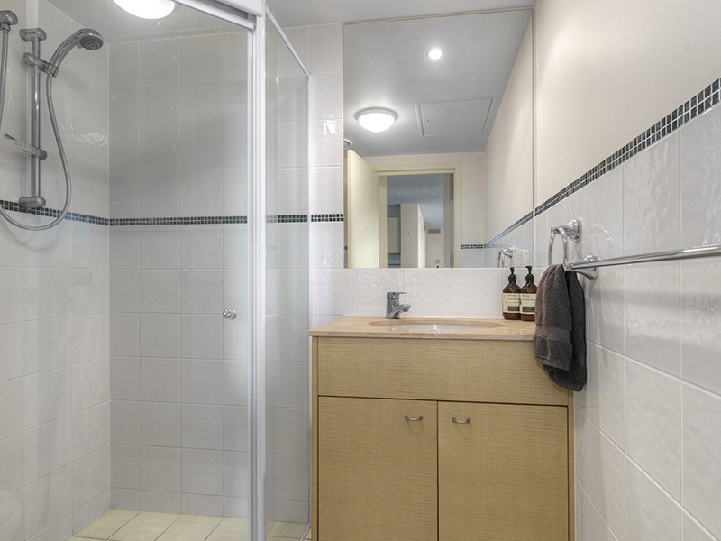 221/100 Bowen Terrace, New Farm QLD 4005