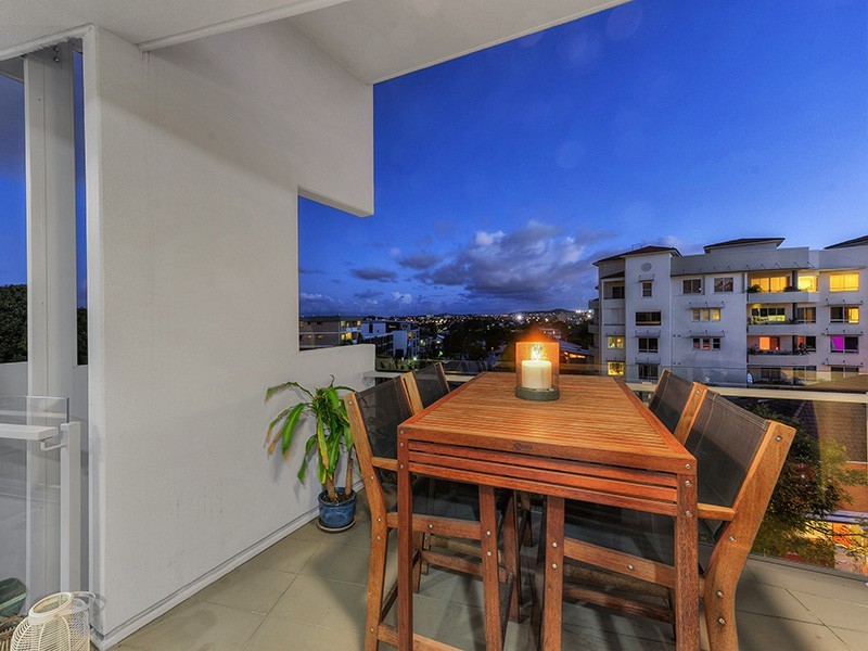 26/75 Barker Street, New Farm QLD 4005