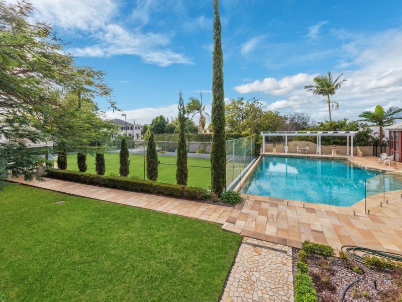 100 Oriel Road, Clayfield QLD 4011