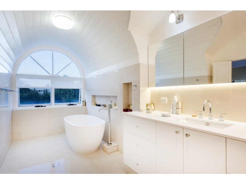 100 Oriel Road, Clayfield QLD 4011