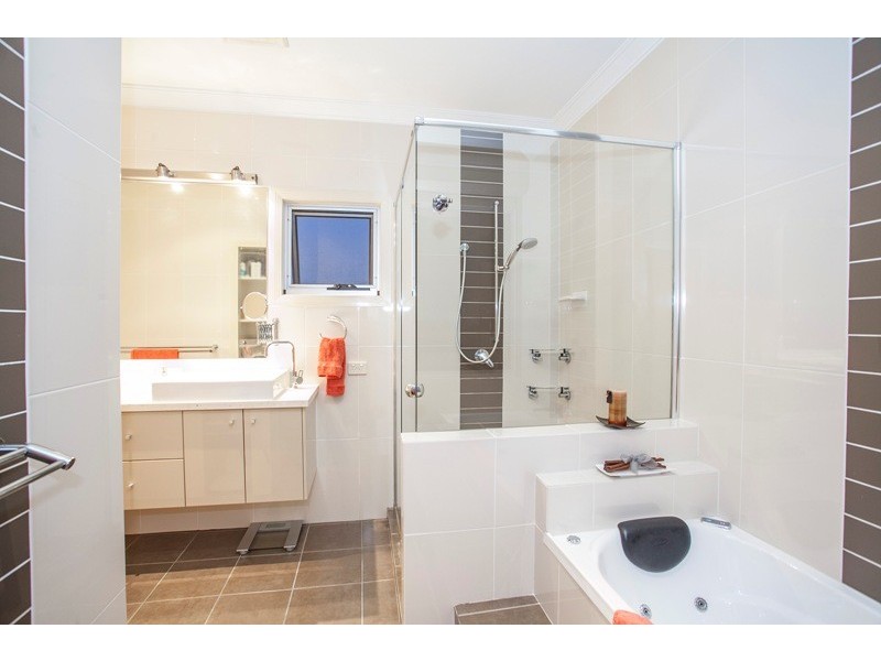 33 Highlands Street, Albion QLD 4010