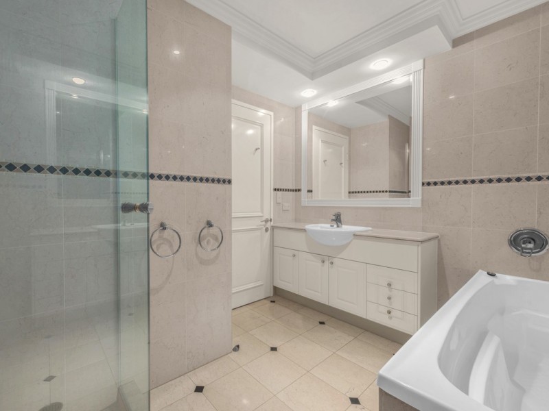 166/32 Macrossan Street, Brisbane City QLD 4000