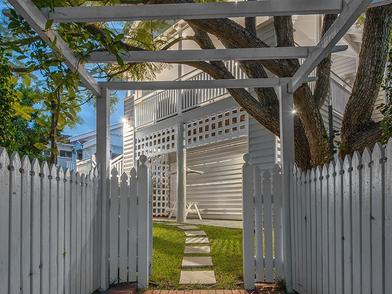 17 Liverpool Road, Clayfield QLD 4011