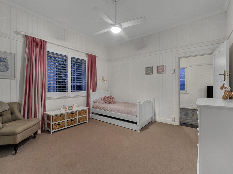 17 Liverpool Road, Clayfield QLD 4011