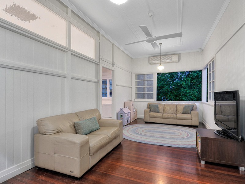 17 Liverpool Road, Clayfield QLD 4011