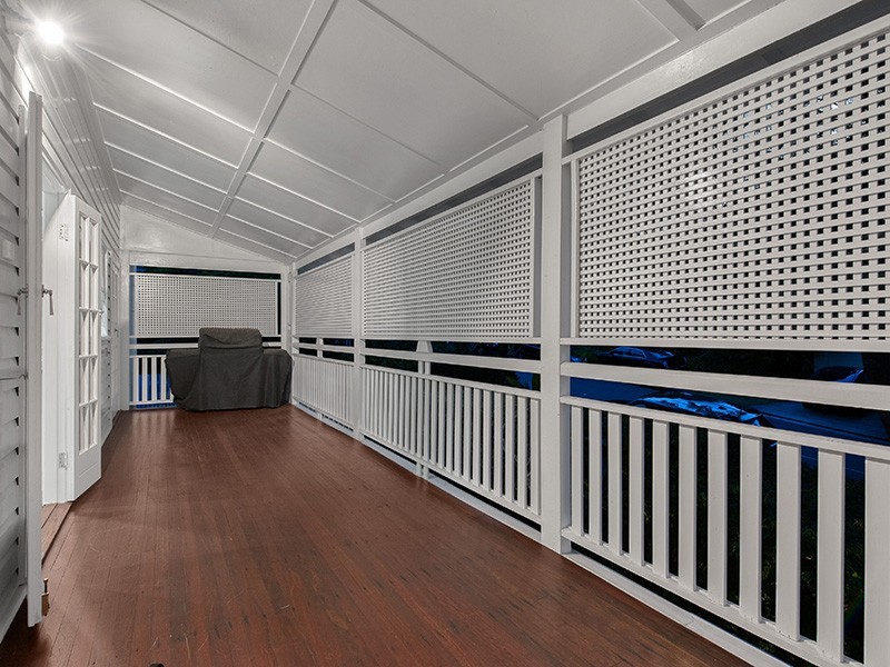 17 Liverpool Road, Clayfield QLD 4011