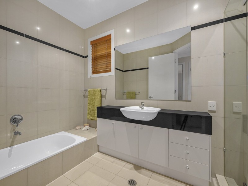 27 Bennison Street, Ascot QLD 4007