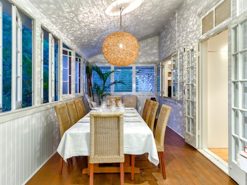 10 Lomond Terrace, East Brisbane QLD 4169