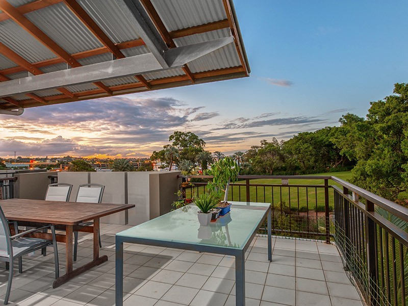 22/1 Newstead Avenue, Newstead QLD 4006