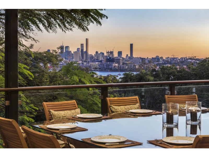 23 Ludlow Street, Hamilton QLD 4007