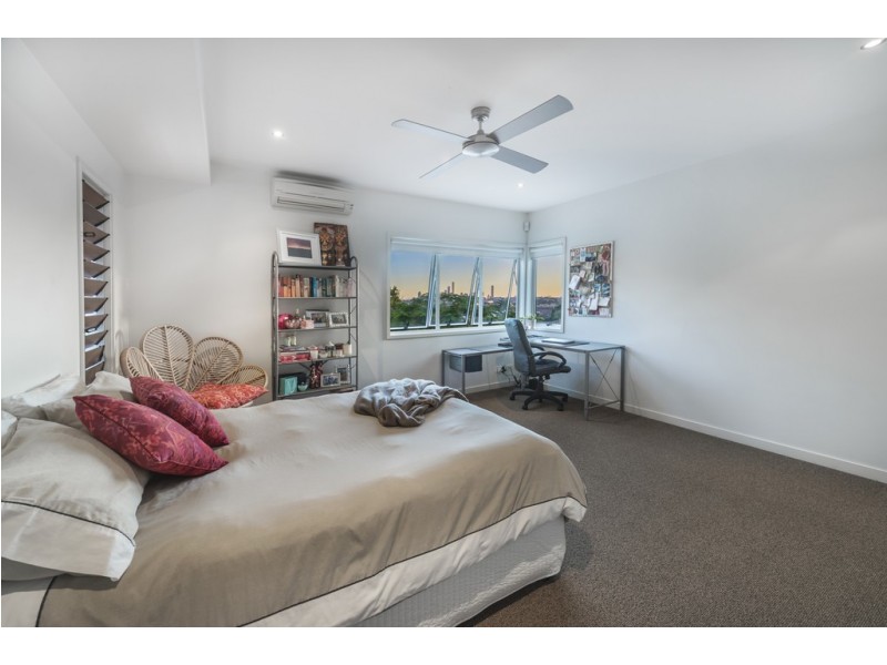 23 Ludlow Street, Hamilton QLD 4007