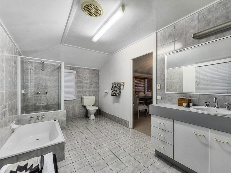 12 Napier Street, Ascot QLD 4007