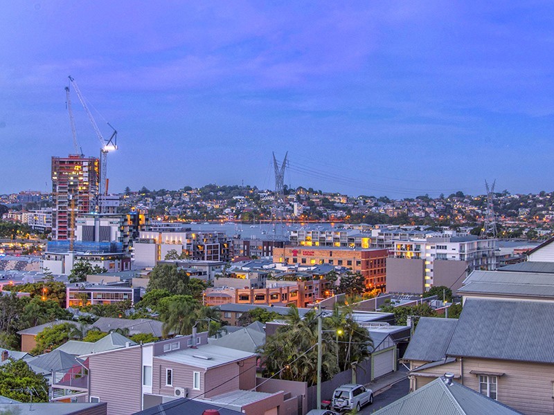 16 Teneriffe Drive, New Farm QLD 4005