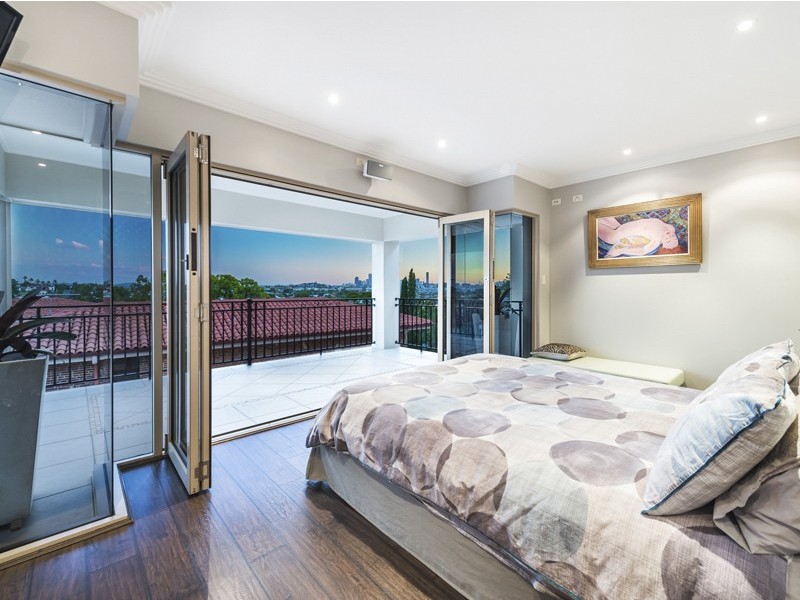 81 Markwell Street, Hamilton QLD 4007