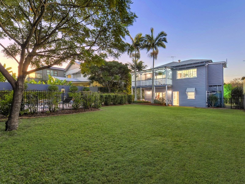 4 Derby Street, Hendra QLD 4011