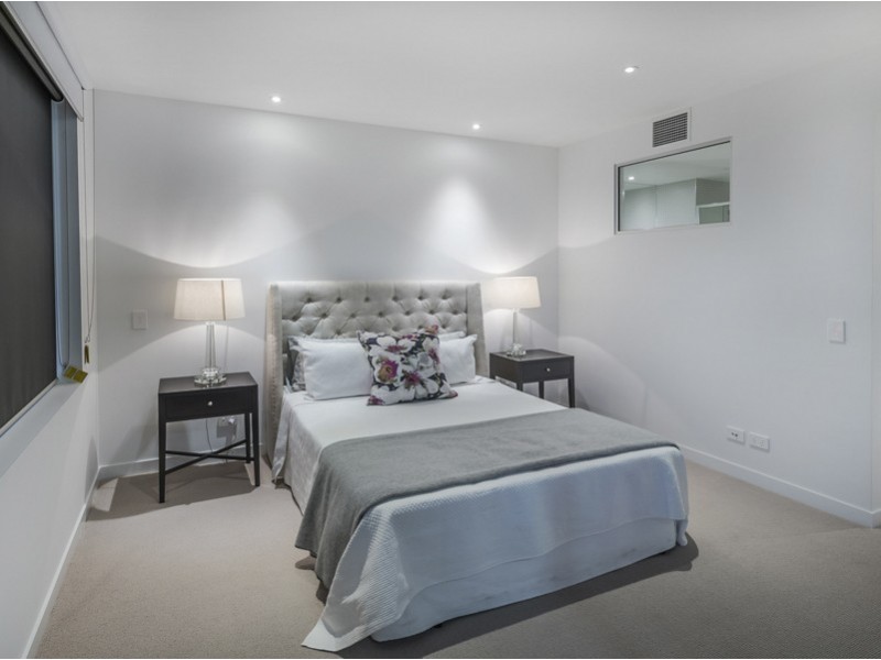 126 Parkside Circuit, Hamilton QLD 4007